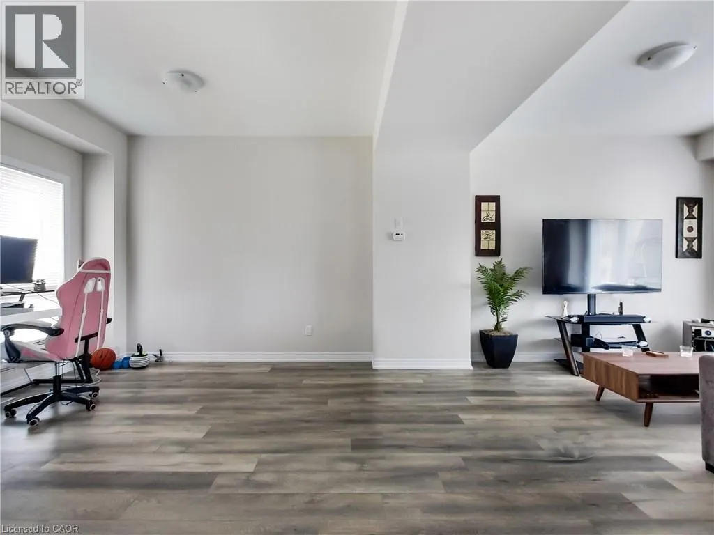19 PICARDY Drive Unit# 23, #23