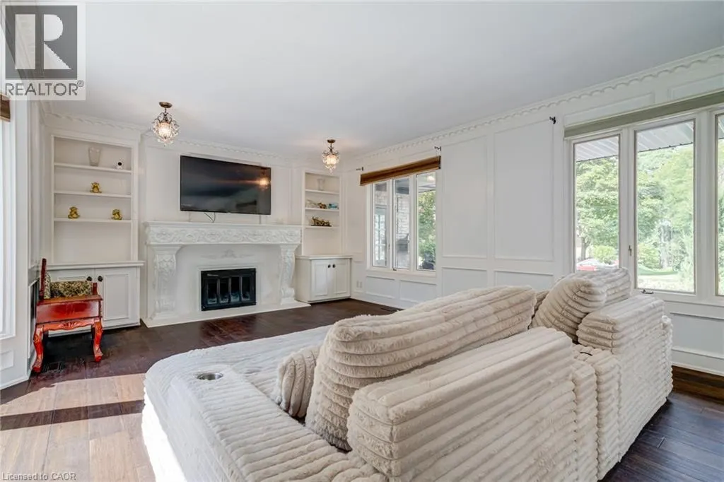 28 STONEGATE Drive
