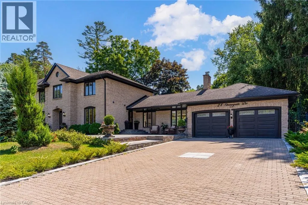 28 STONEGATE Drive