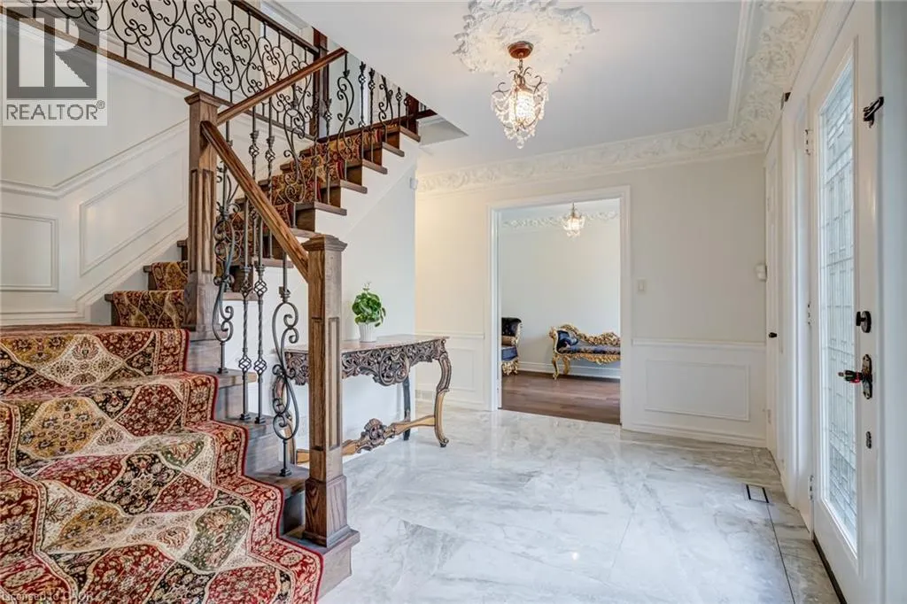28 STONEGATE Drive