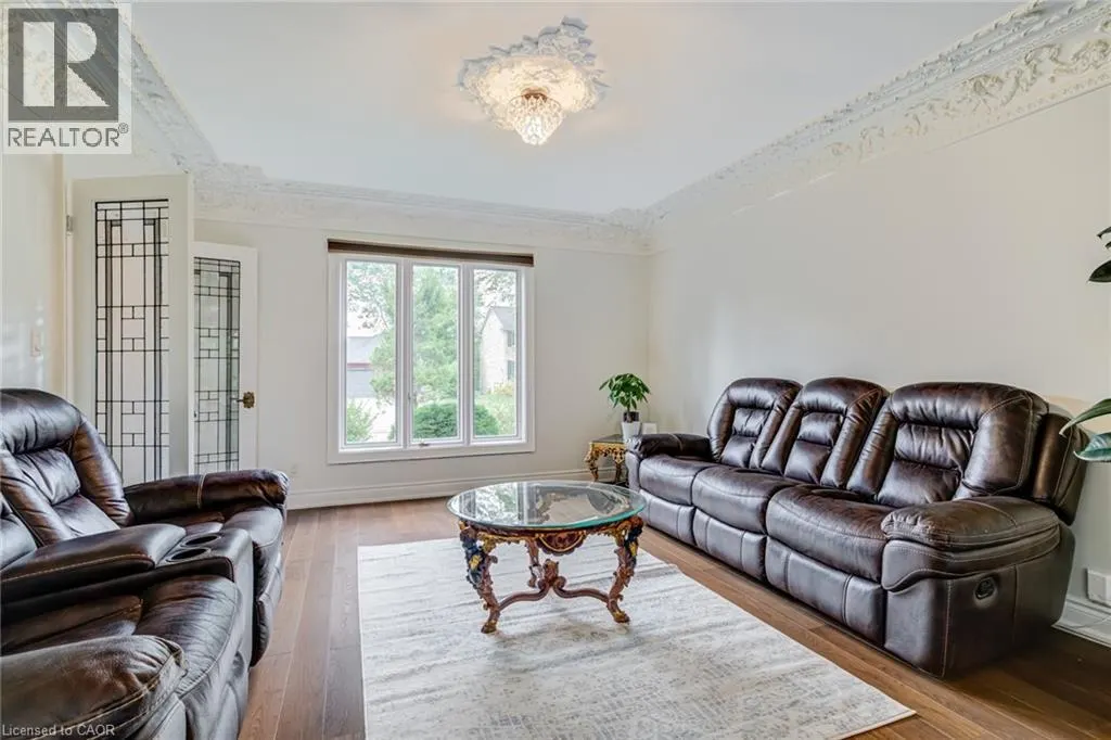28 STONEGATE Drive