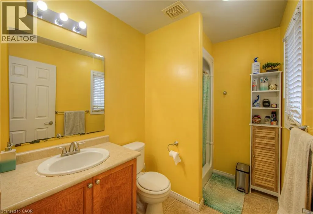 428 WAKE ROBIN Crescent