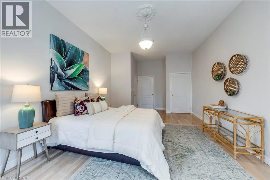 39 THOROUGHBRED Boulevard