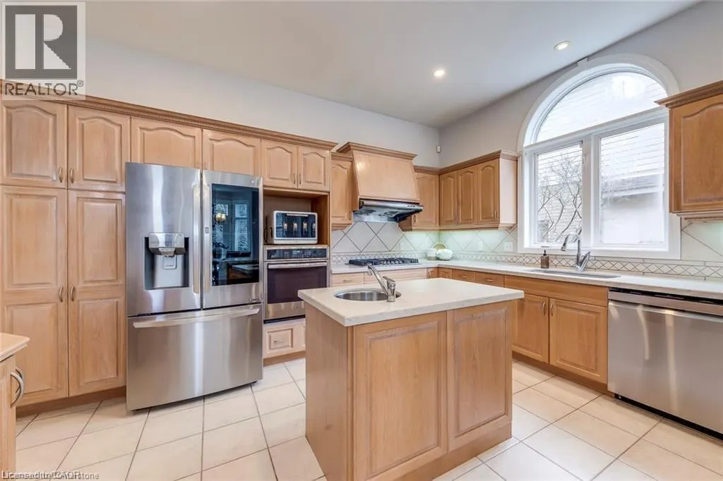 39 THOROUGHBRED Boulevard