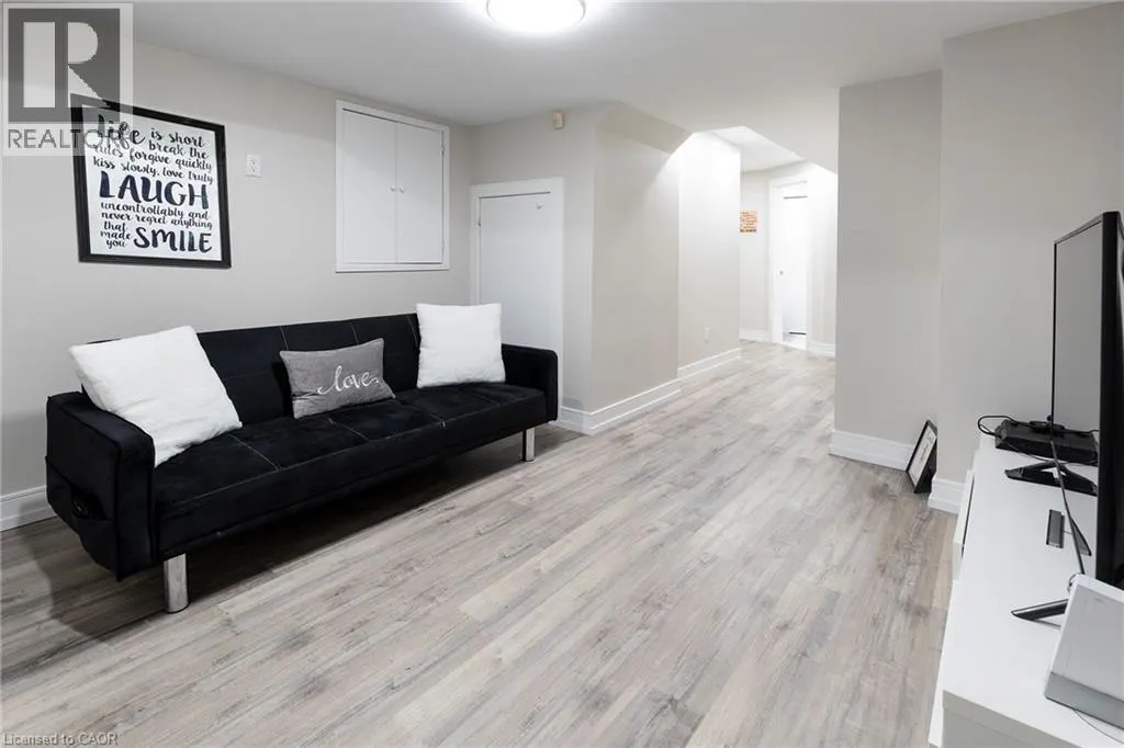 345 GLANCASTER Road Unit# 14, #14