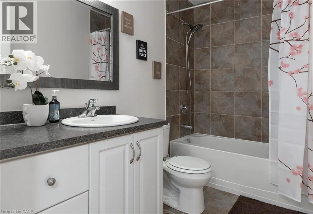 345 GLANCASTER Road Unit# 14, #14