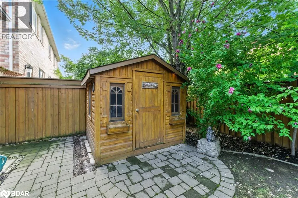 1539 JARVIE Crescent