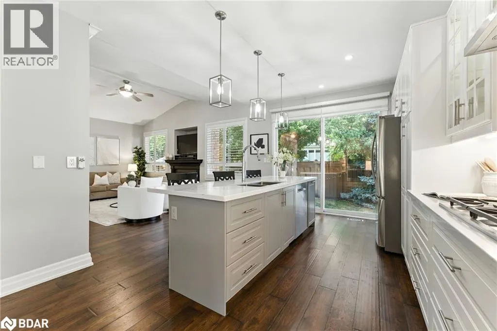 1539 JARVIE Crescent