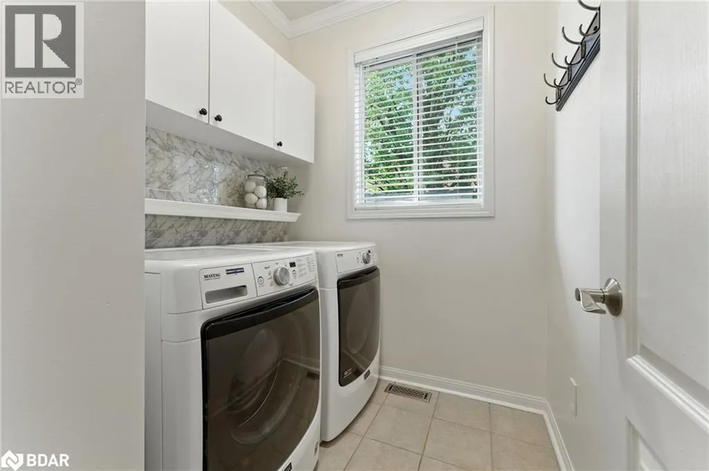 1539 JARVIE Crescent
