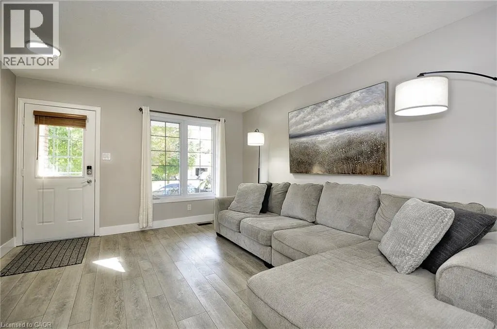 209B INVERHURON Crescent
