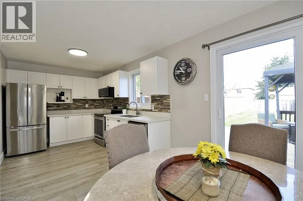 209B INVERHURON Crescent