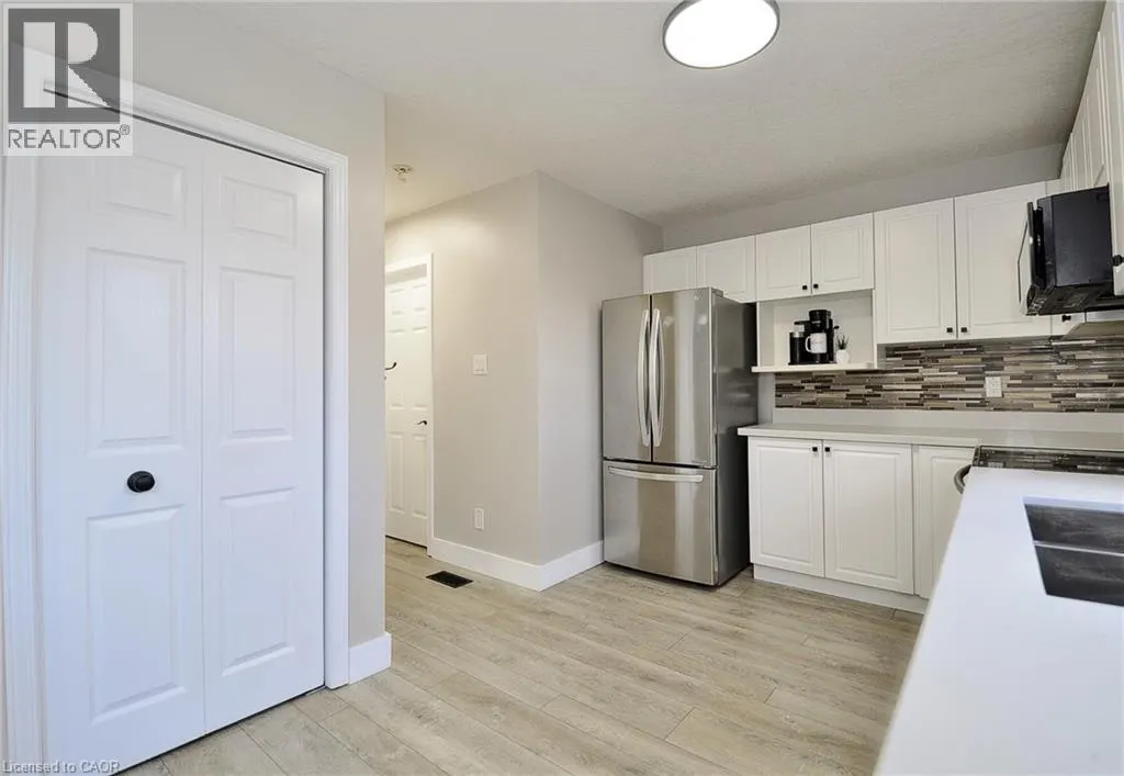 209B INVERHURON Crescent
