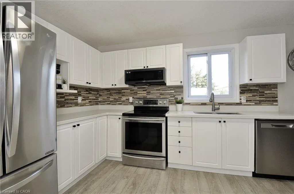 209B INVERHURON Crescent