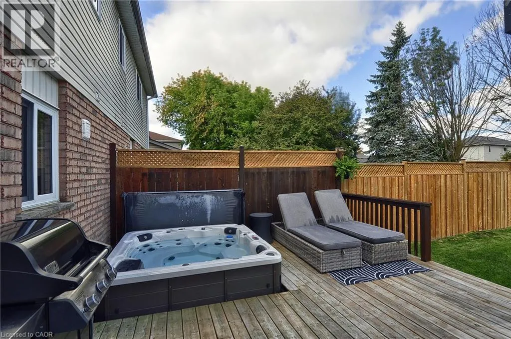 209B INVERHURON Crescent