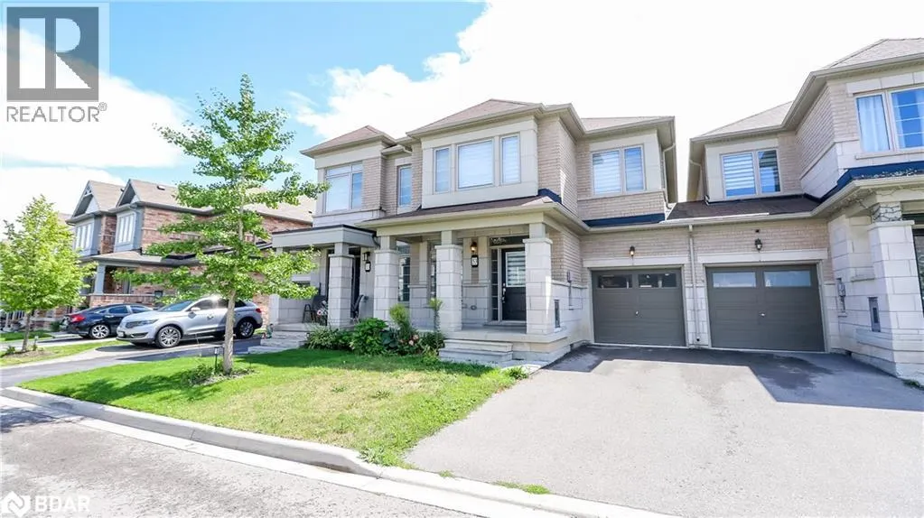 53 MONDIAL CRESCENT Crescent