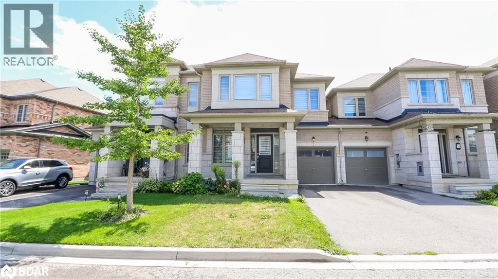 53 MONDIAL CRESCENT Crescent