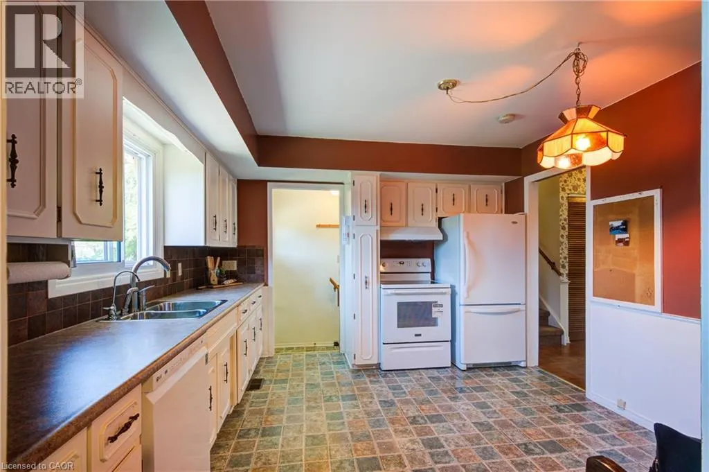 302 BORDEN Court