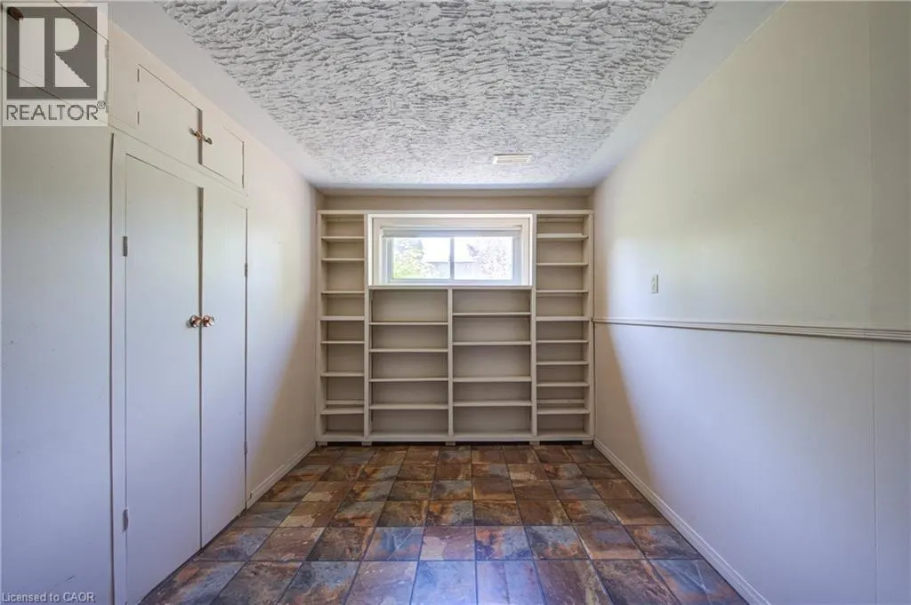 302 BORDEN Court