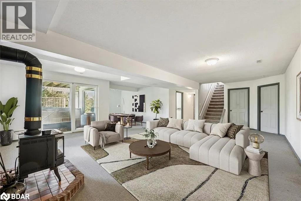 46 FOREST HILL Drive
