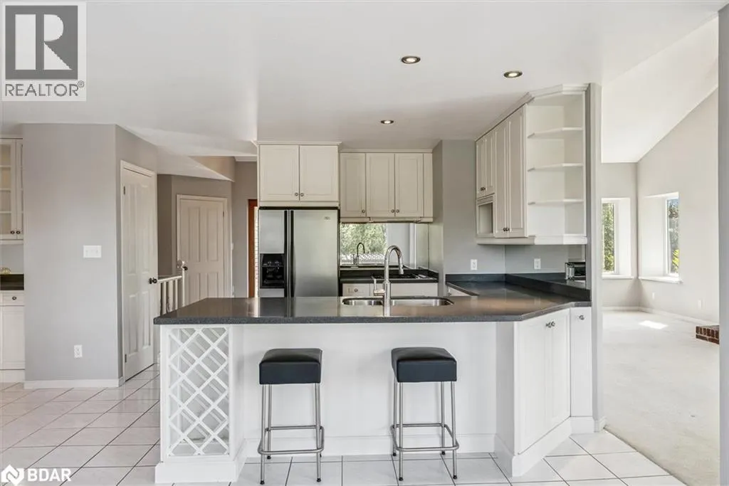 46 FOREST HILL Drive