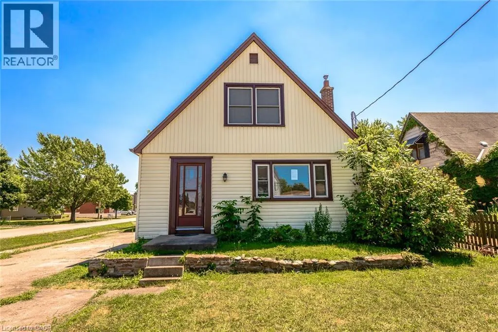 12 KAREN Avenue