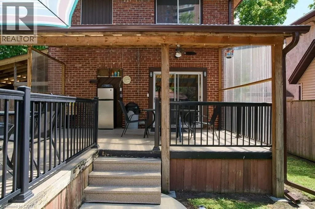 120 WOOD Street
