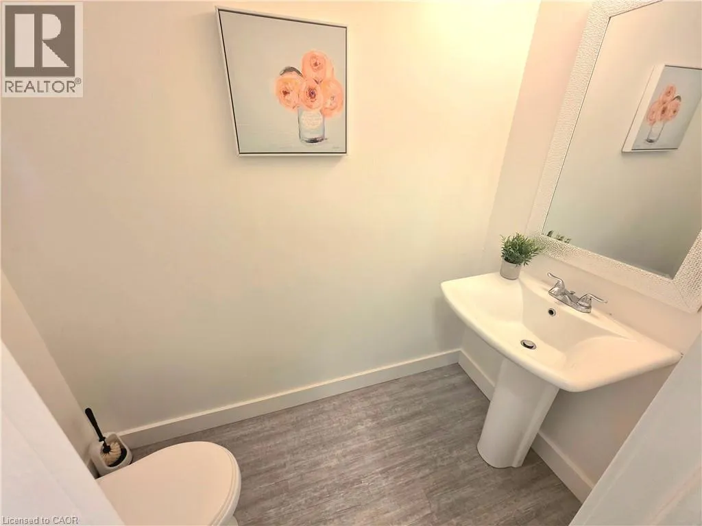 26 POPLAR Drive Unit# 5, #5
