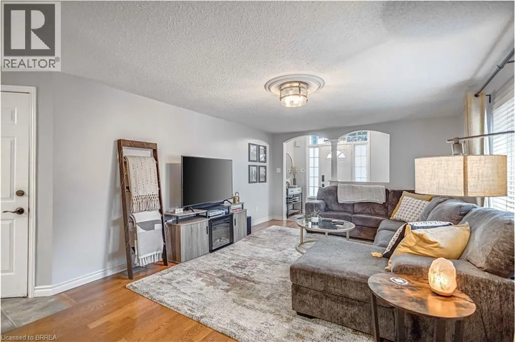 27 CANDLEWOOD Drive