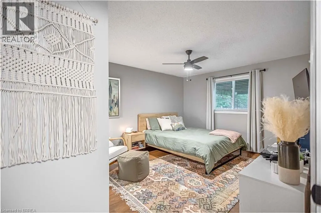 27 CANDLEWOOD Drive