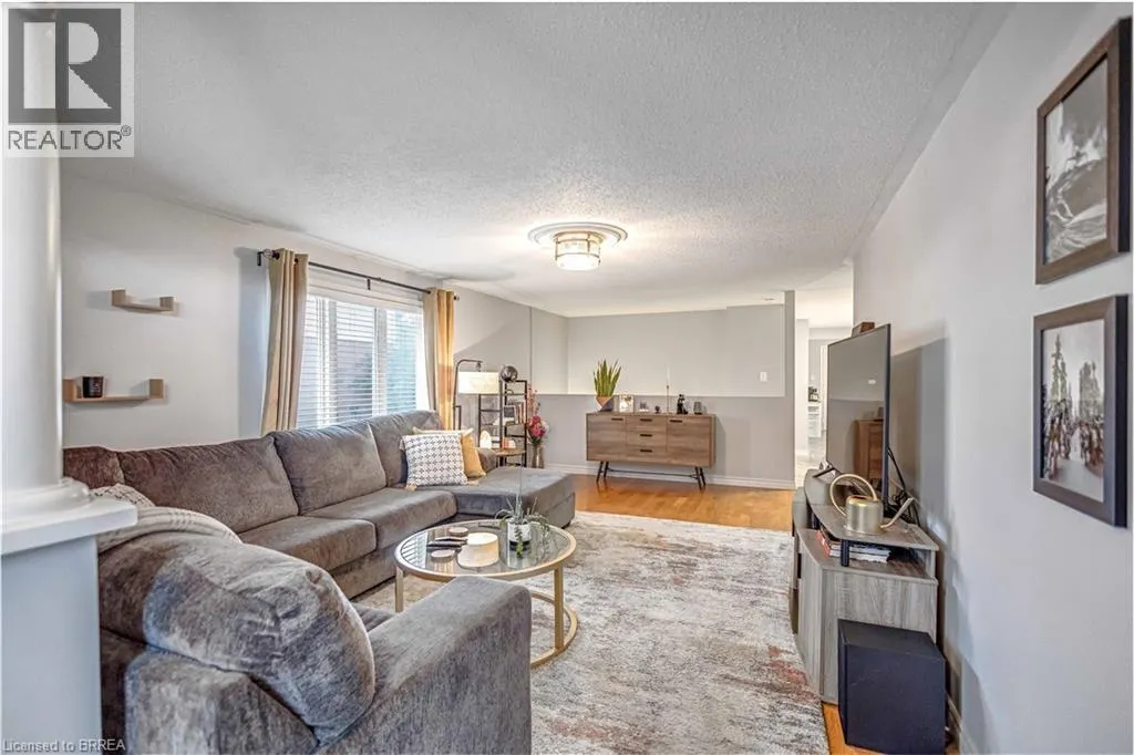27 CANDLEWOOD Drive