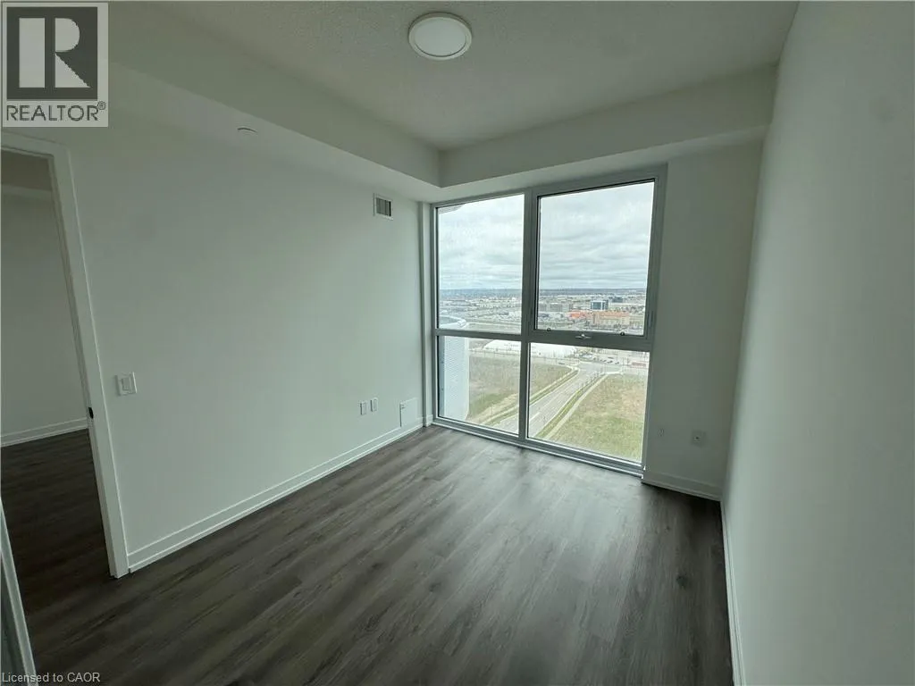 195 COMMERCE Street Unit# 5201, #5201