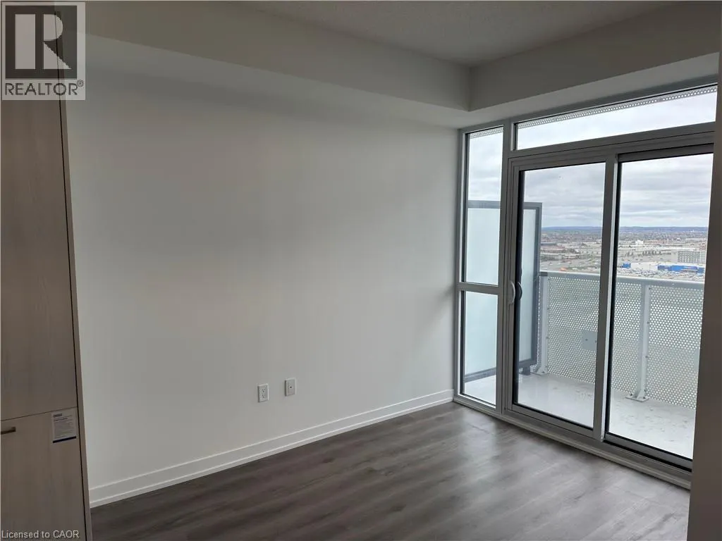 195 COMMERCE Street Unit# 5201, #5201