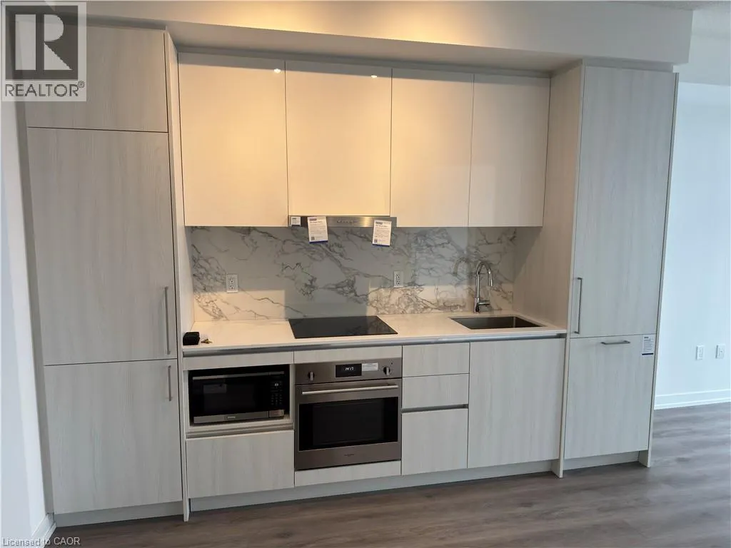 195 COMMERCE Street Unit# 5201, #5201