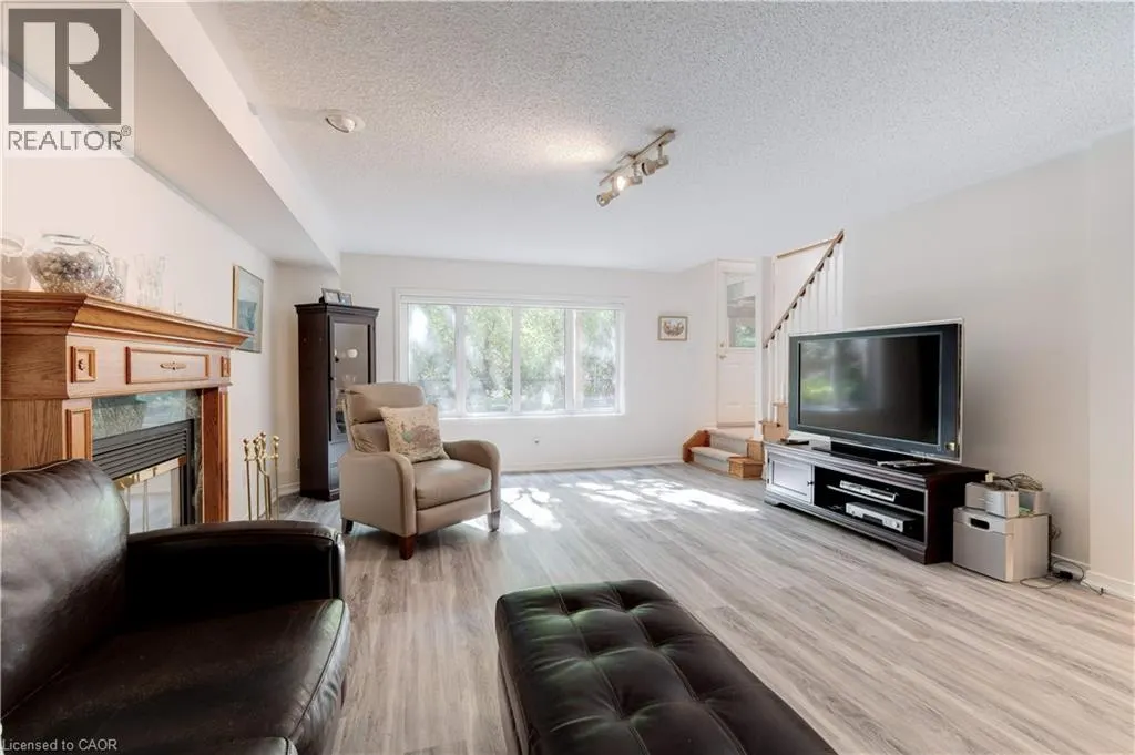 2500 WESTOAK TRAILS Boulevard
