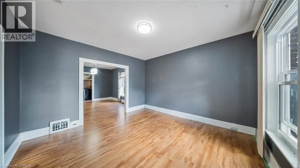 35 SALISBURY Avenue