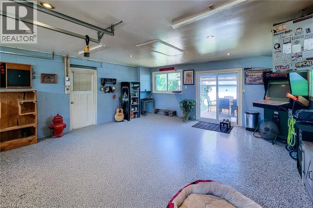 10 LINCOLN Avenue