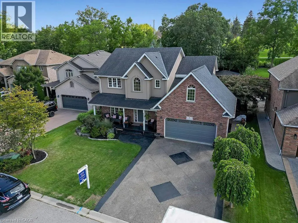8 MEADOWLEA Court