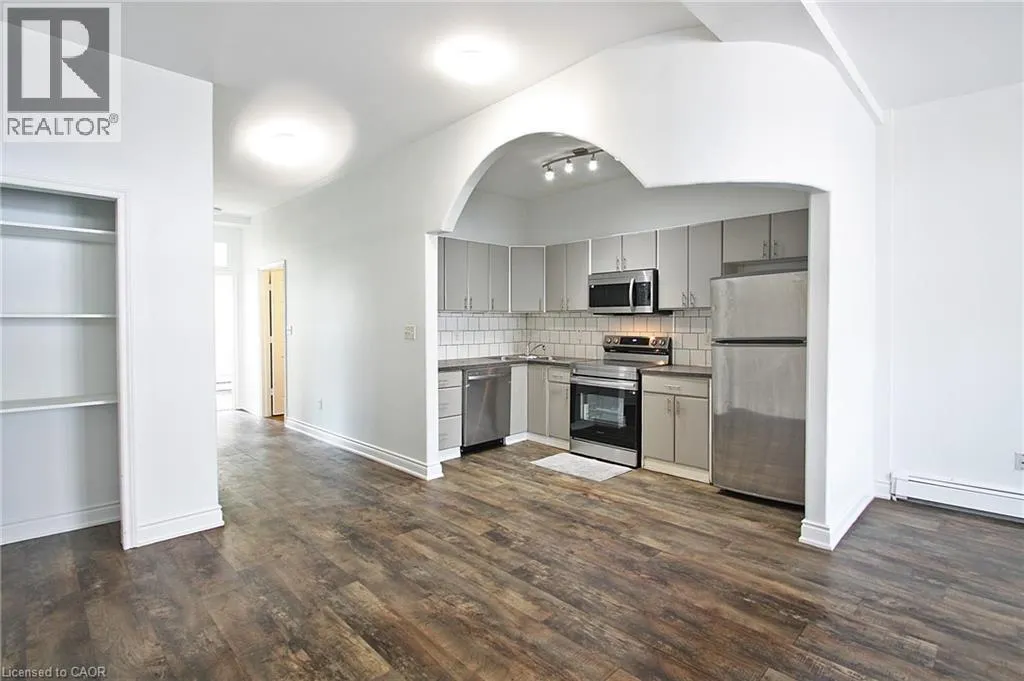 590 MAIN Street E Unit# 4, #4