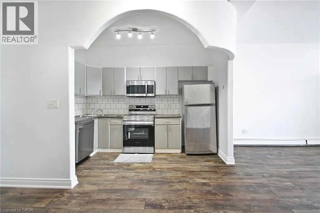 590 MAIN Street E Unit# 4, #4
