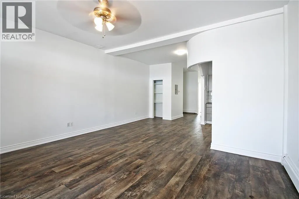 590 MAIN Street E Unit# 4, #4