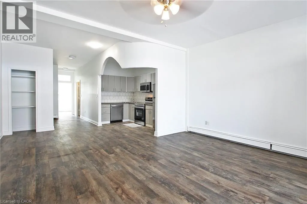 590 MAIN Street E Unit# 4, #4