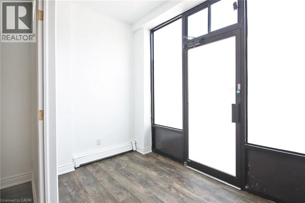 590 MAIN Street E Unit# 4, #4
