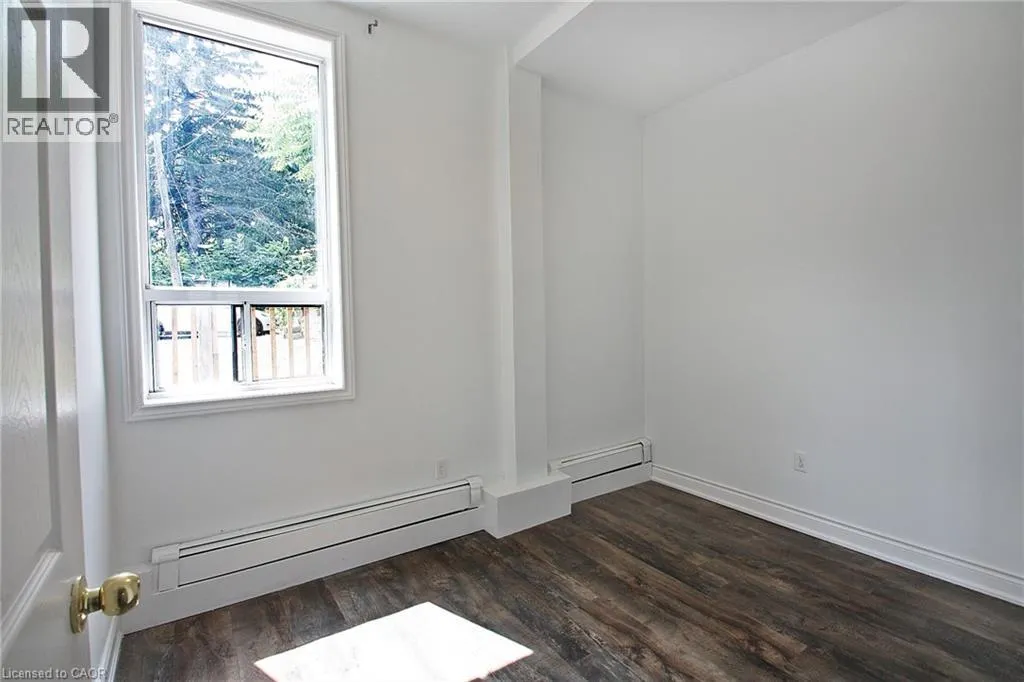 590 MAIN Street E Unit# 4, #4