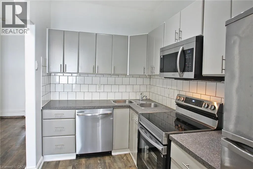 590 MAIN Street E Unit# 4, #4