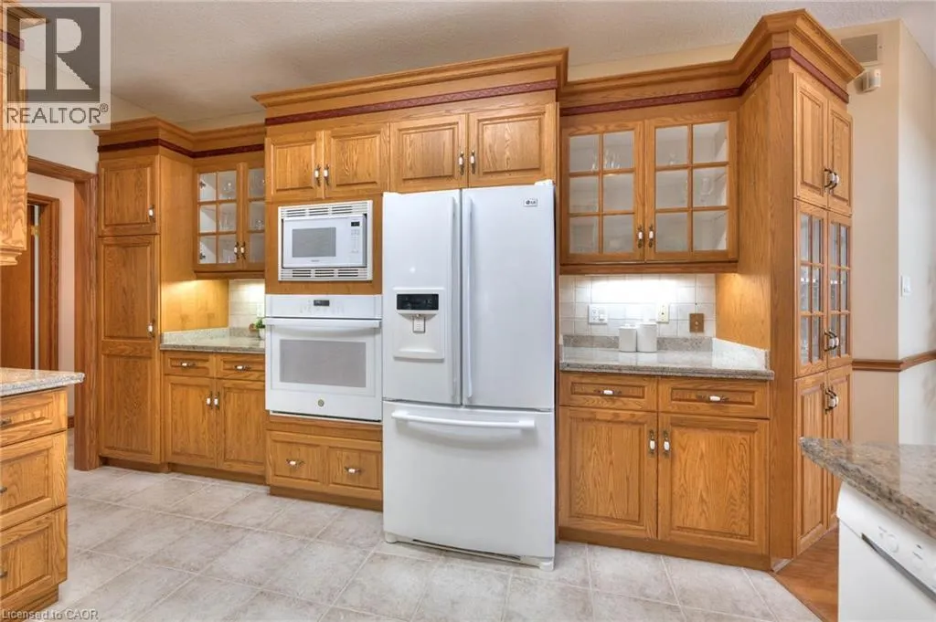422 HAGEN Court