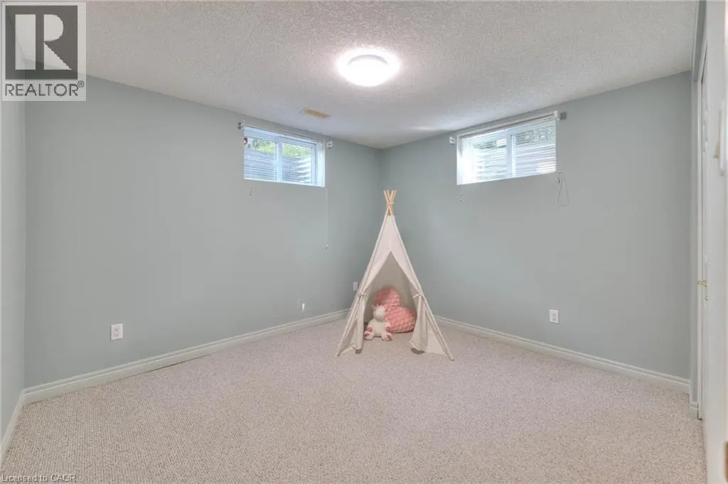 422 HAGEN Court
