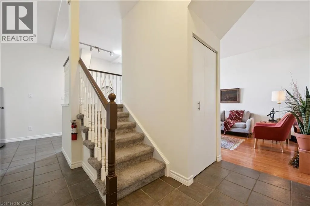 200 WOOLWICH Street Unit# 204, #204