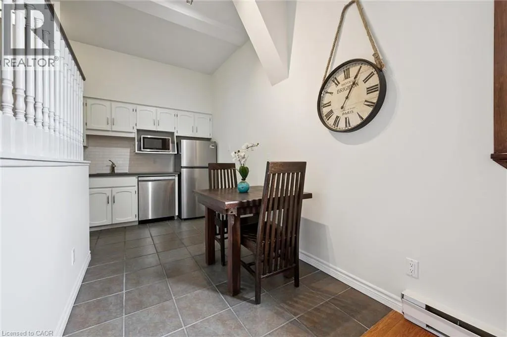 200 WOOLWICH Street Unit# 204, #204