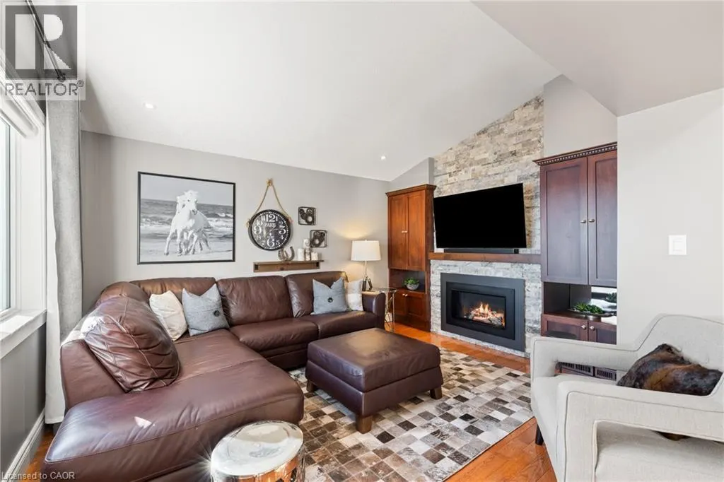 9 LAKE Avenue E