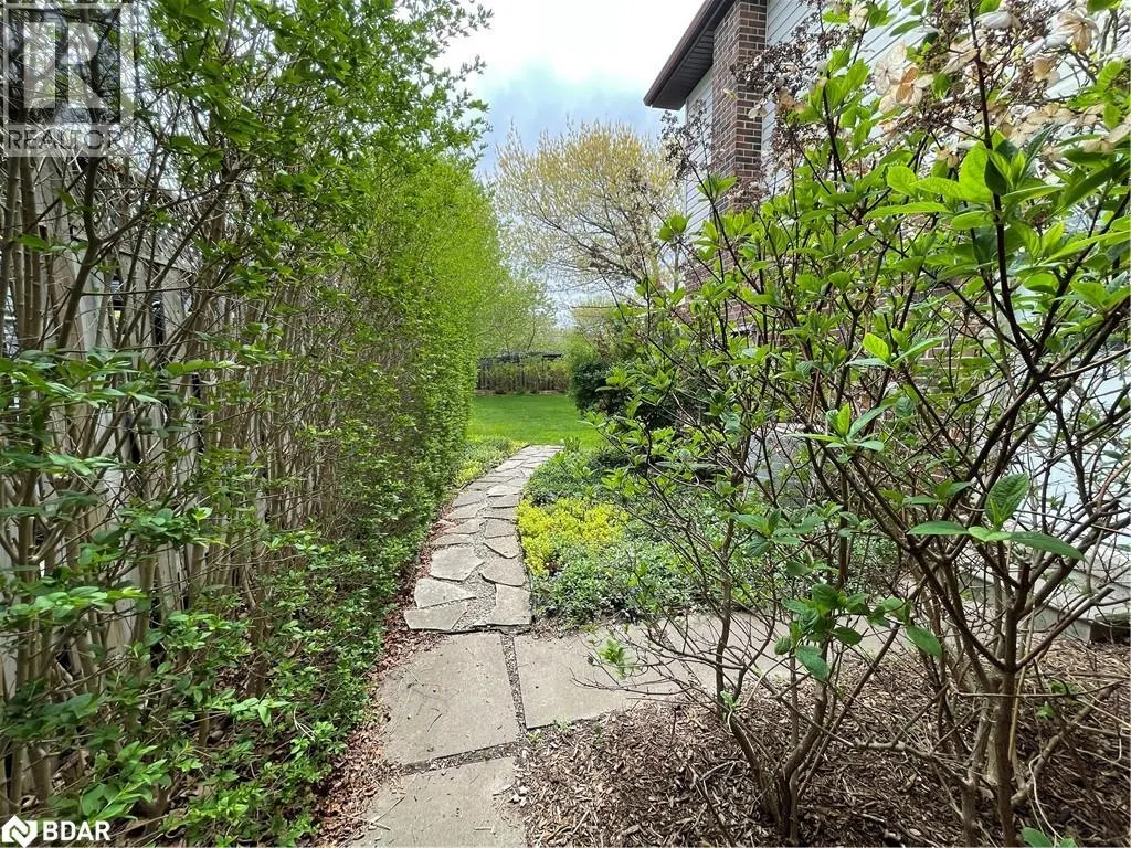 780 WOODWARD Avenue